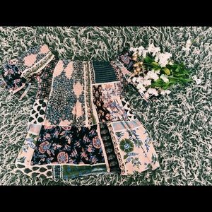 Off the shoulder scrunchie top🥰